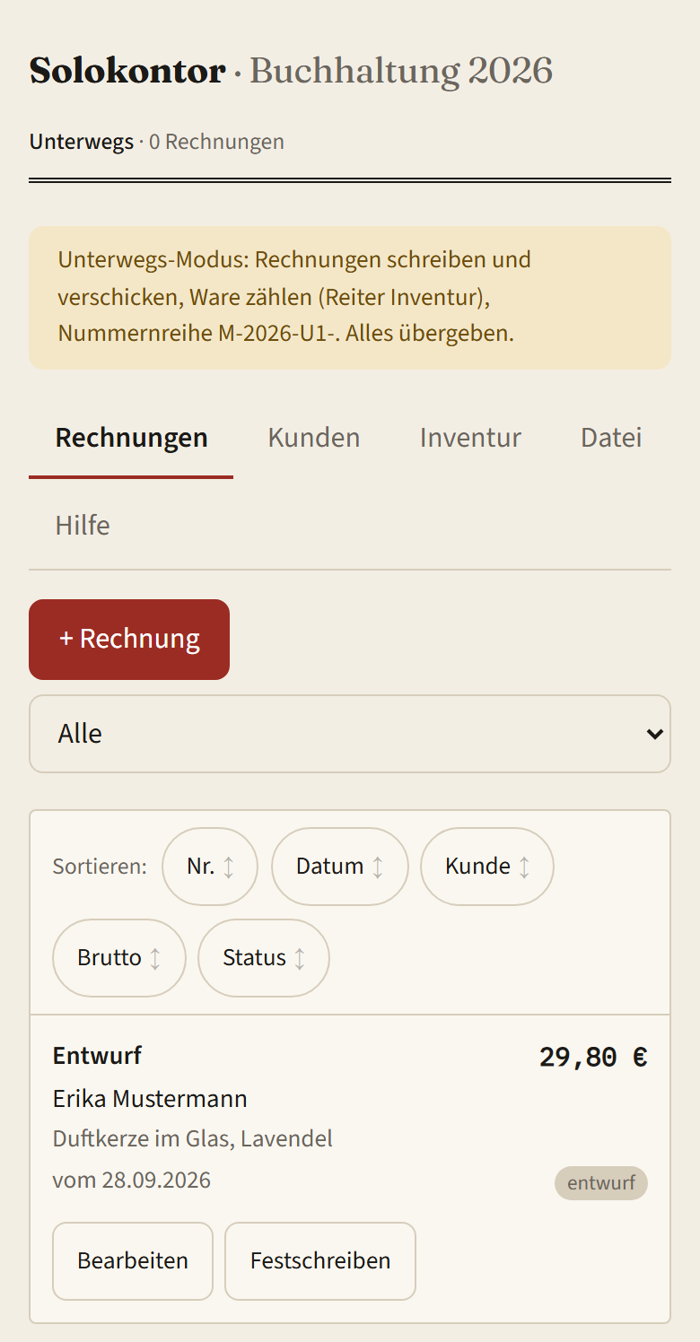 Handy, Rechnungsliste mit einem Entwurf für Erika Mustermann über 29,80 € und den Knöpfen „Bearbeiten“ und „Festschreiben“